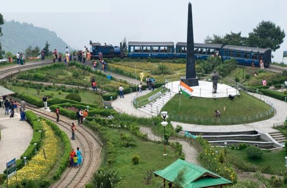 Batasia Loop Darjeeling